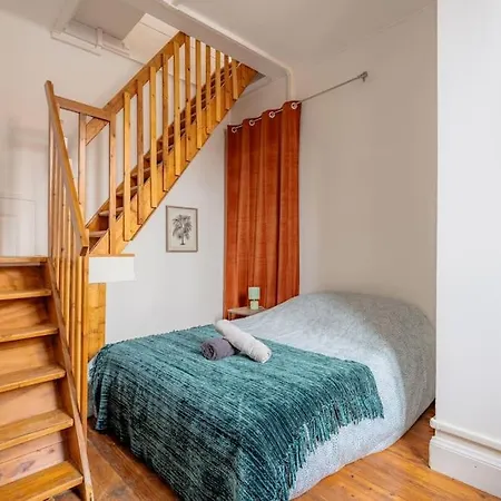 Cosy Flat, Duplex, Proche Centre דירה